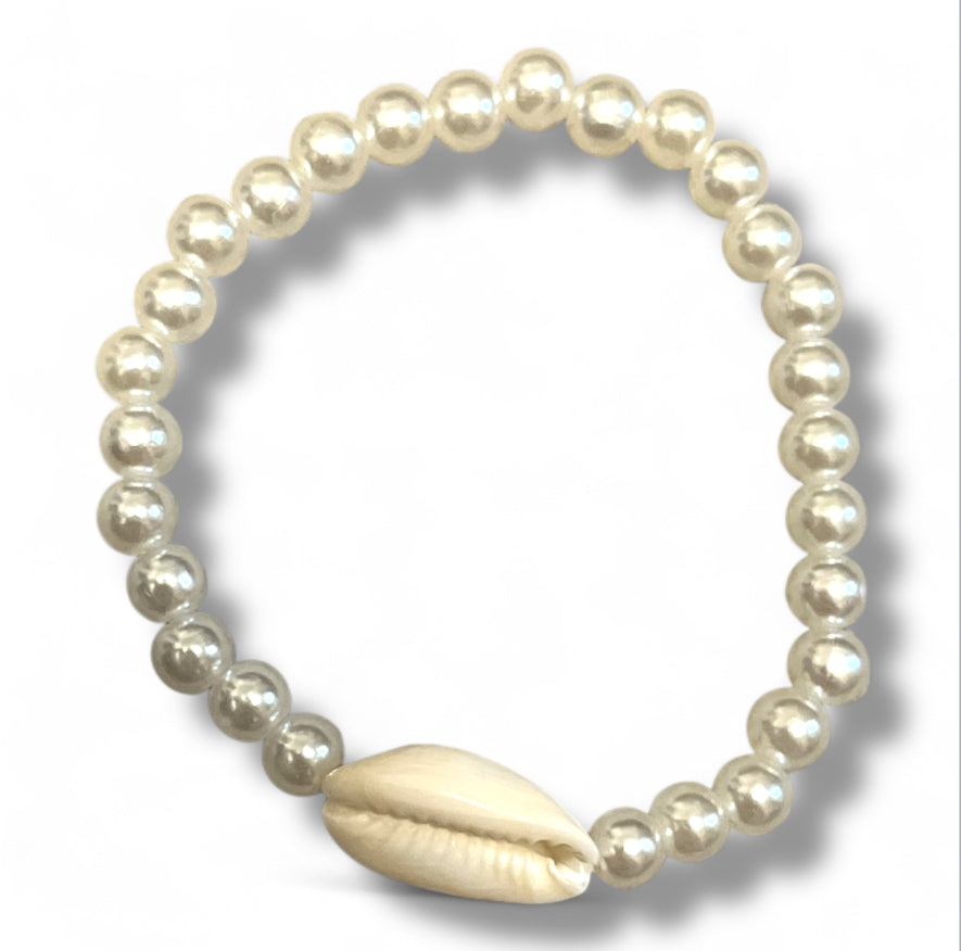 Pearl Shell Charm Bracelet
